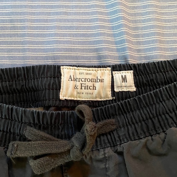 Abercrombie and Fitch joggers - Picture 3 of 5
